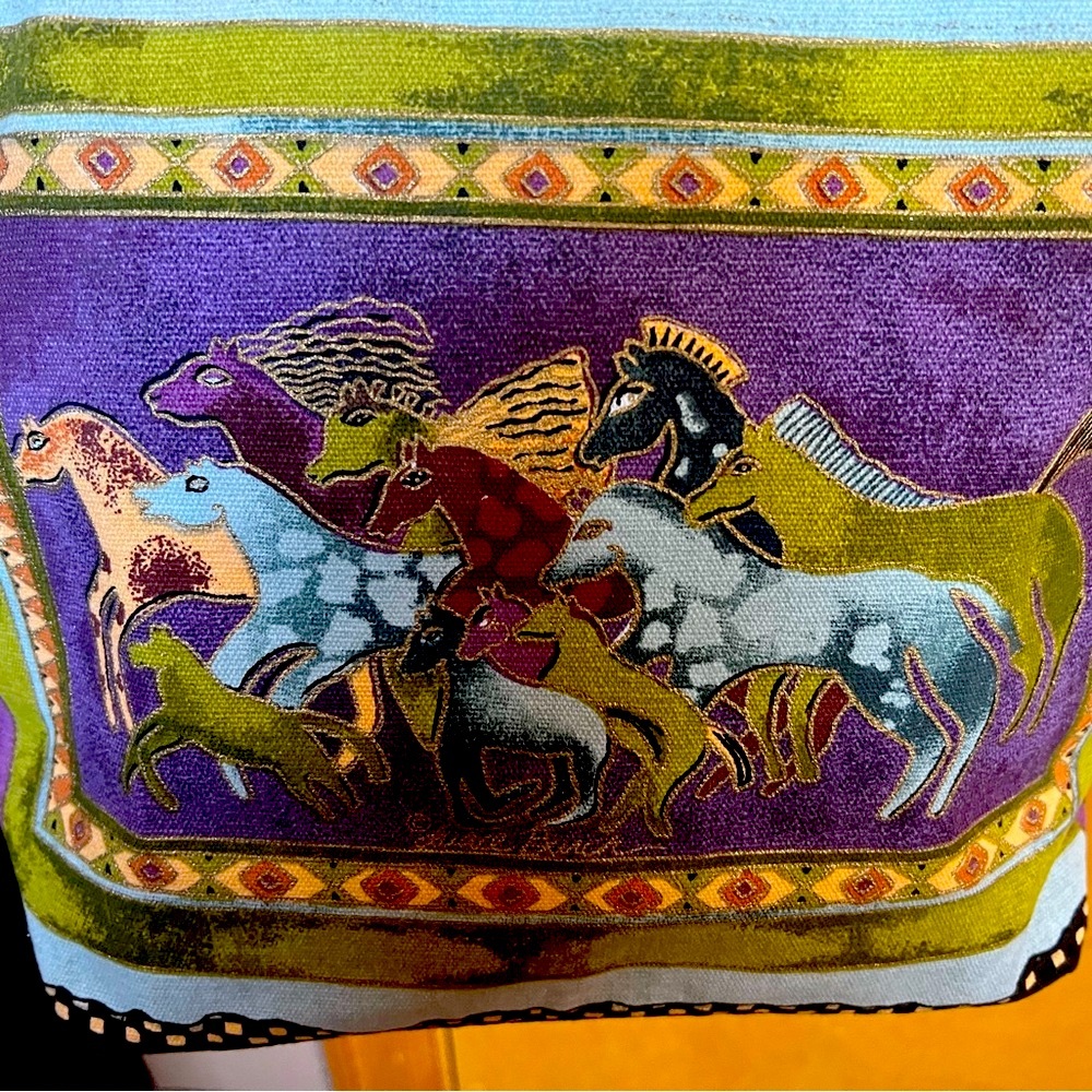 Laurel Burch Artistic Purple and Black Tote - Picture 6 of 10